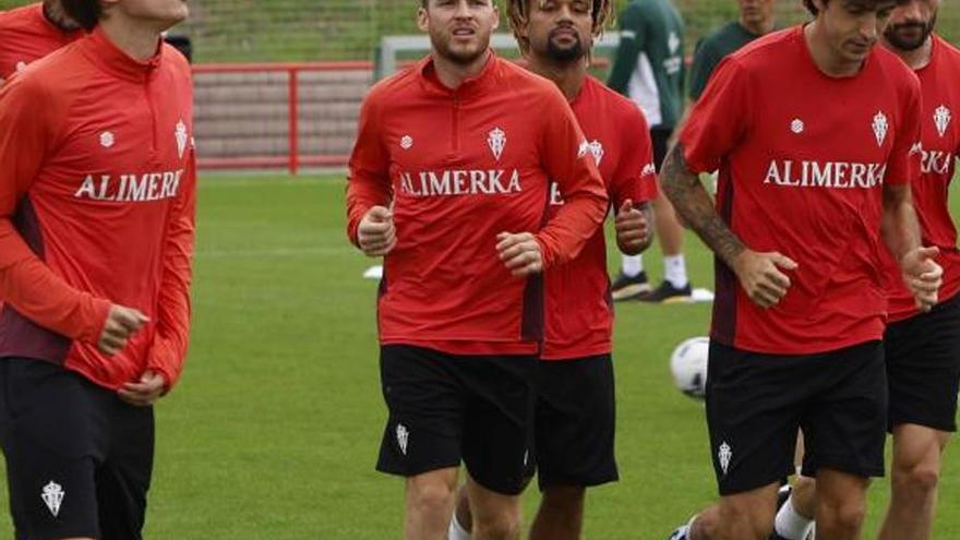 El parte médico para el Sporting-Girona: Larcamón, pendiente de las bajas