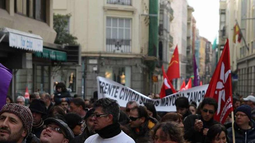 Zamoranos en una manifestación contra los desahucios.