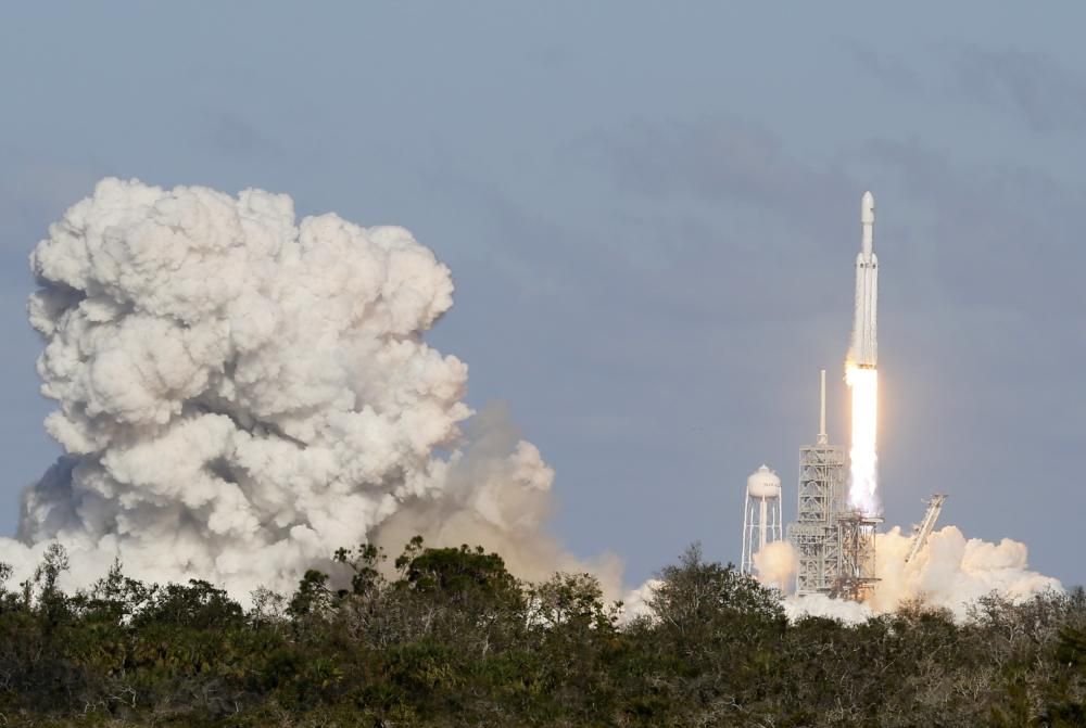 Llançament del coet «Falcon Heavy» d'SpaceX