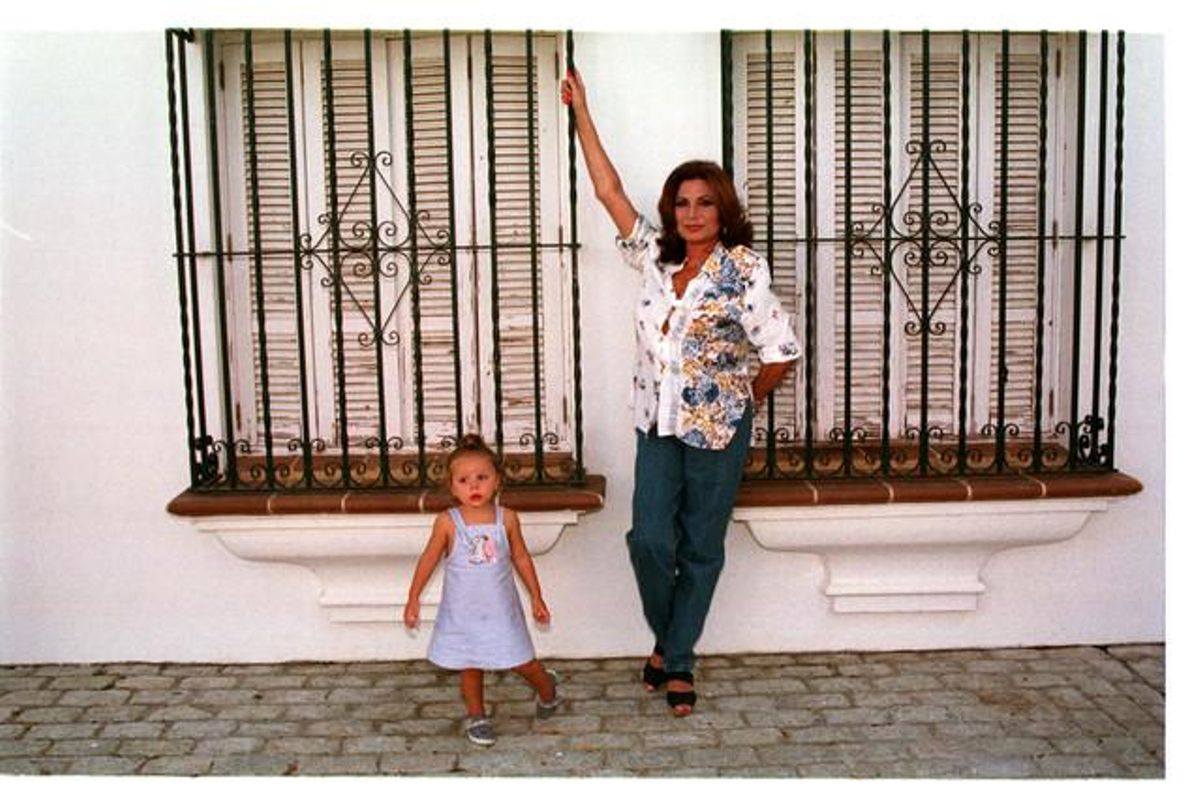Rocío Jurado, amb la seva néta Rocío Flores, l’agost del 1998.