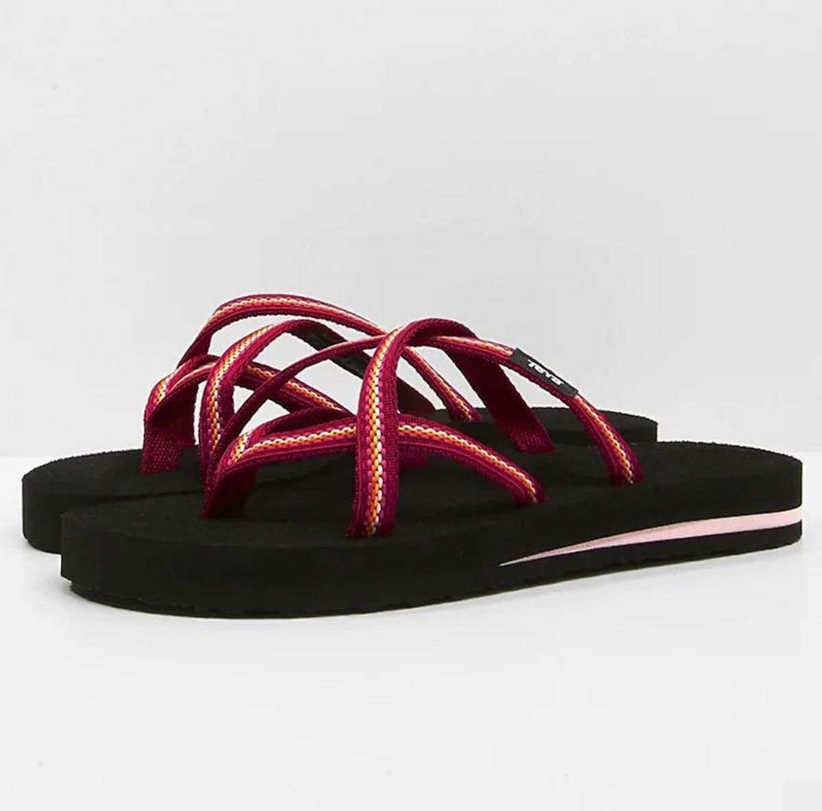 Chanclas de tiras de Teva, de venta en Zalando (Precio: 22,45 euros)