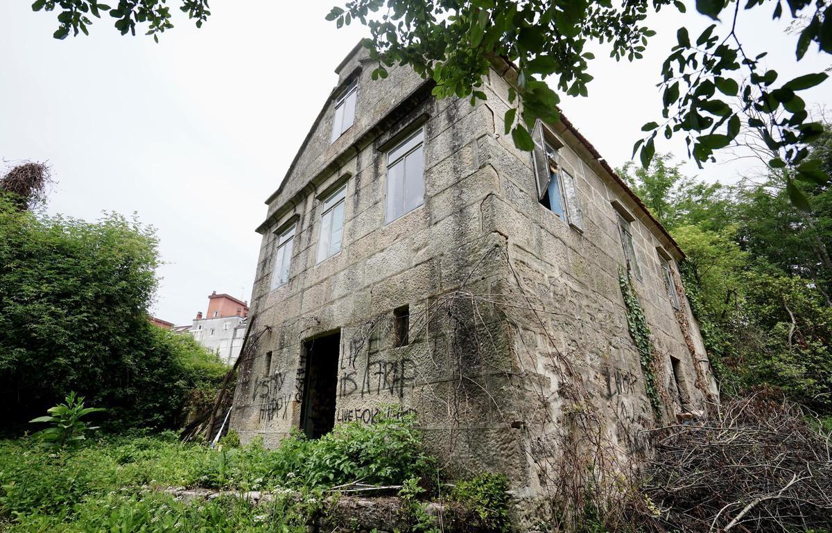 Imagen de archivo de una casa abandonada