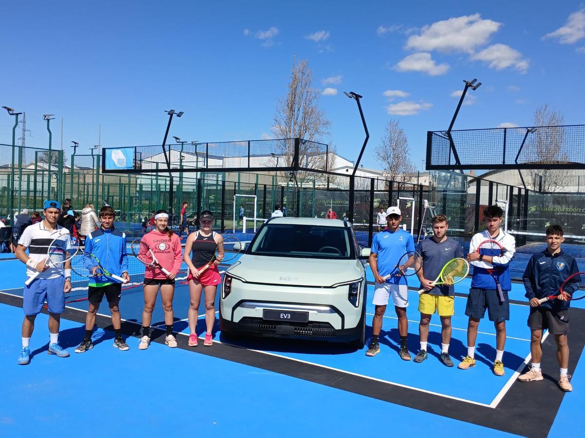La Liga de Tenis de Invierno Automoción Cano Kia ya está en marcha.