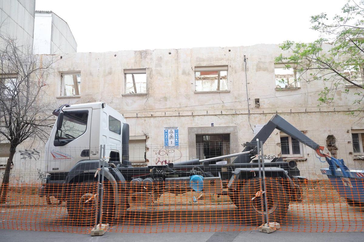 Galería | Derrumbe del inmueble de la calle Maluquer de Cáceres