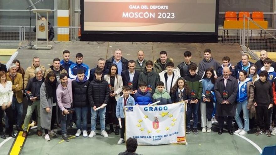 Grado hace gala de la &quot;gran familia&quot; del deporte