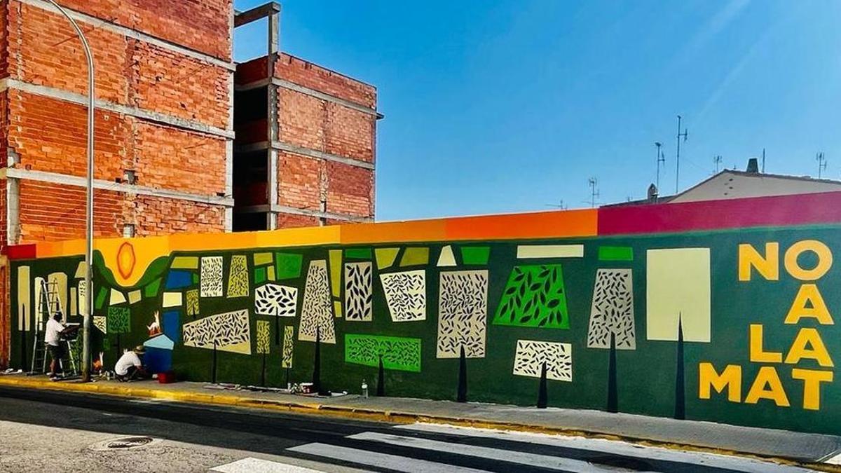 Una de las actividades que se ha realizado es la pintura del mural ‘No a la MAT’.