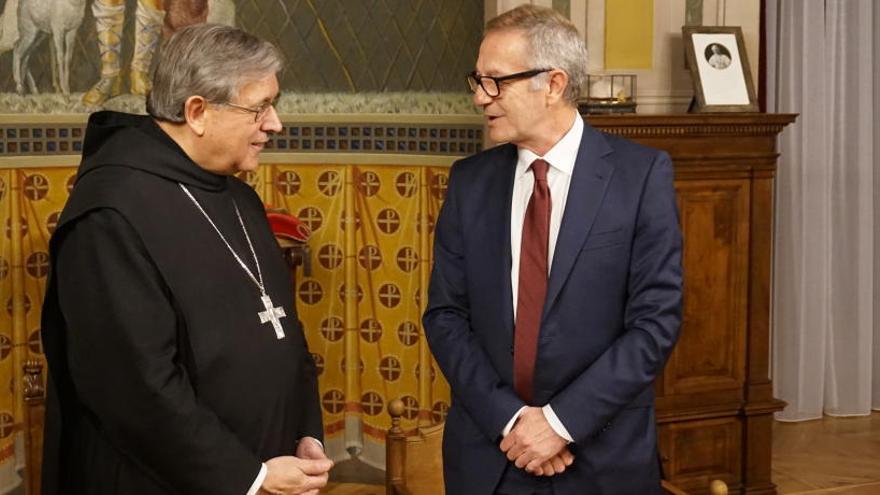 El ministre de Cultura, José Guirao, amb el pare Abat de Montserrat, Josep Maria Soler