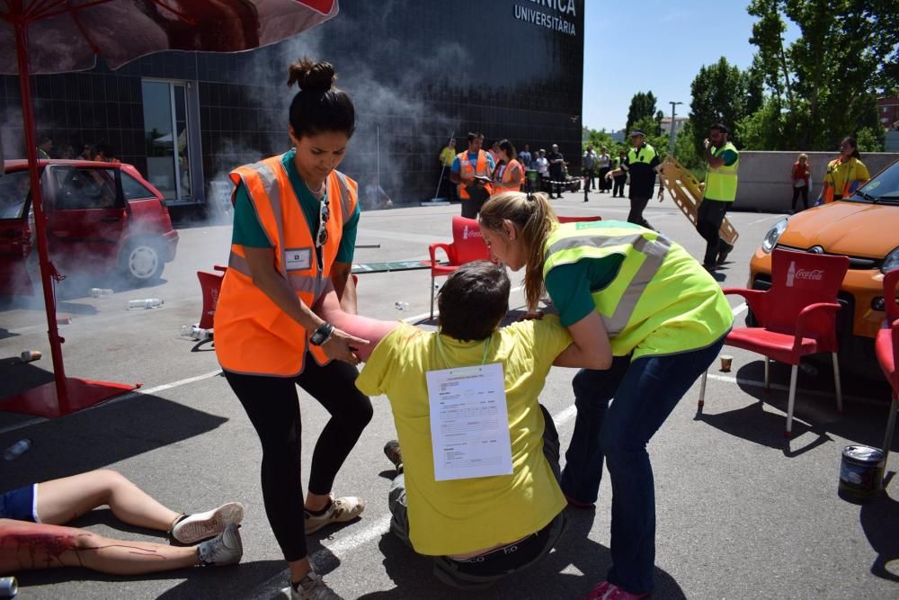 Simulacre d'atemptat amb atropellament a la FUB