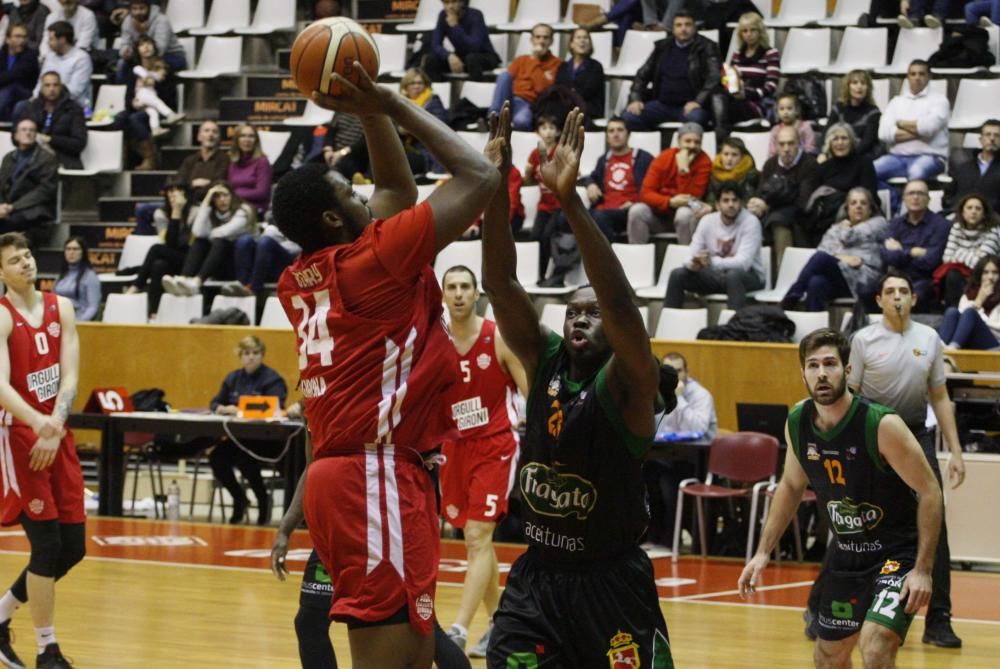 Les imatges del Bàsquet Girona - Morón