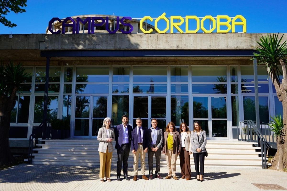 Campus Córdoba organizado por Indra Group para la Formación Profesional de estudiantes en Córdoba.