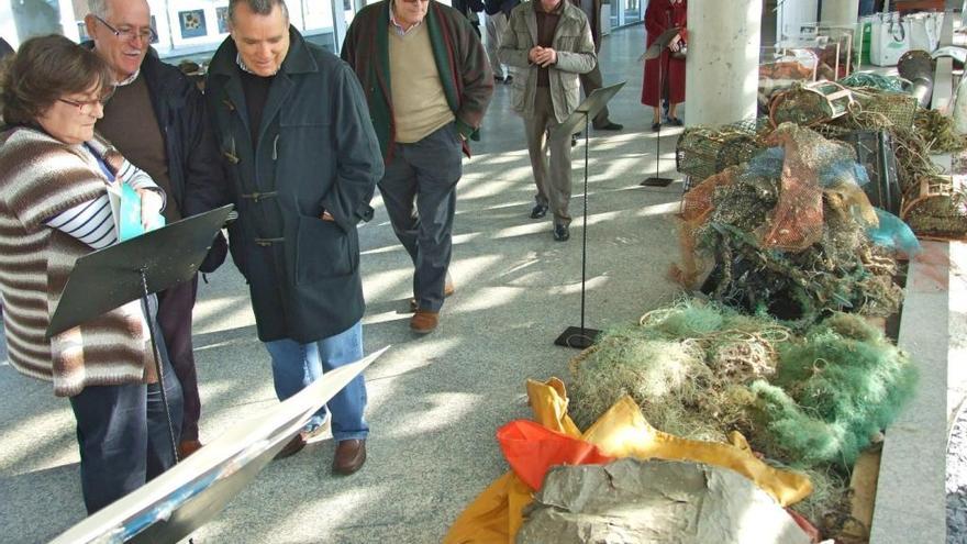 El Puerto de Marín muestra su trabajo sobre residuos marinos en el Congreso Nacional del Medio Ambiente