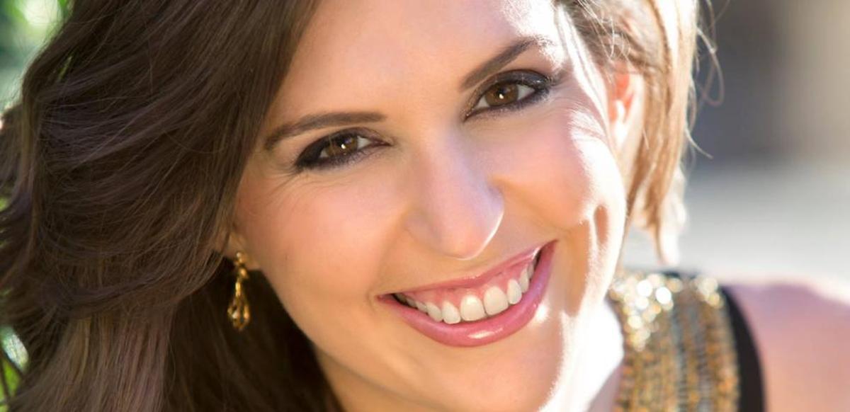 «Mi familia viajó a ver el sol de medianoche y me quedé porque eran Hogueras»
