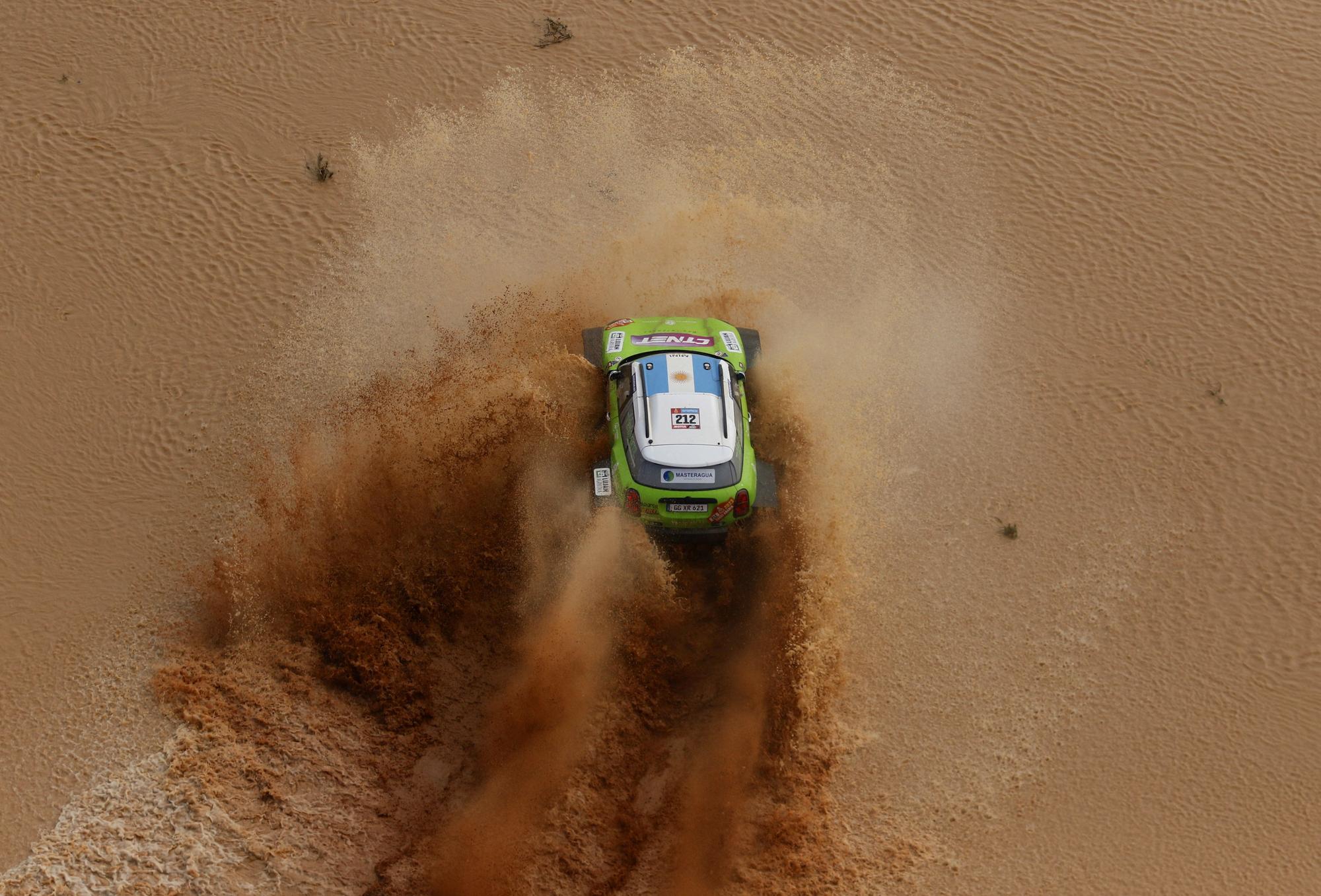 Dakar Rally (163386656).jpg