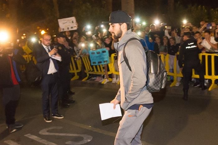 28-02-2018 LAS PALMAS DE GRAN CANARIA. Llegada del FC Barcelona al Hotel Santa Catalina. Fotógrafo: ANDRES CRUZ