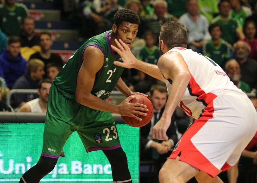 El conjunto verde se lleva el segundo partido de la serie semifinal y se mete en la gran final por la vía rápida ante un Carpena entregado.