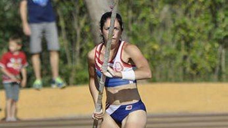 Mònica Clemente ha superat per primer cop els 4 metres