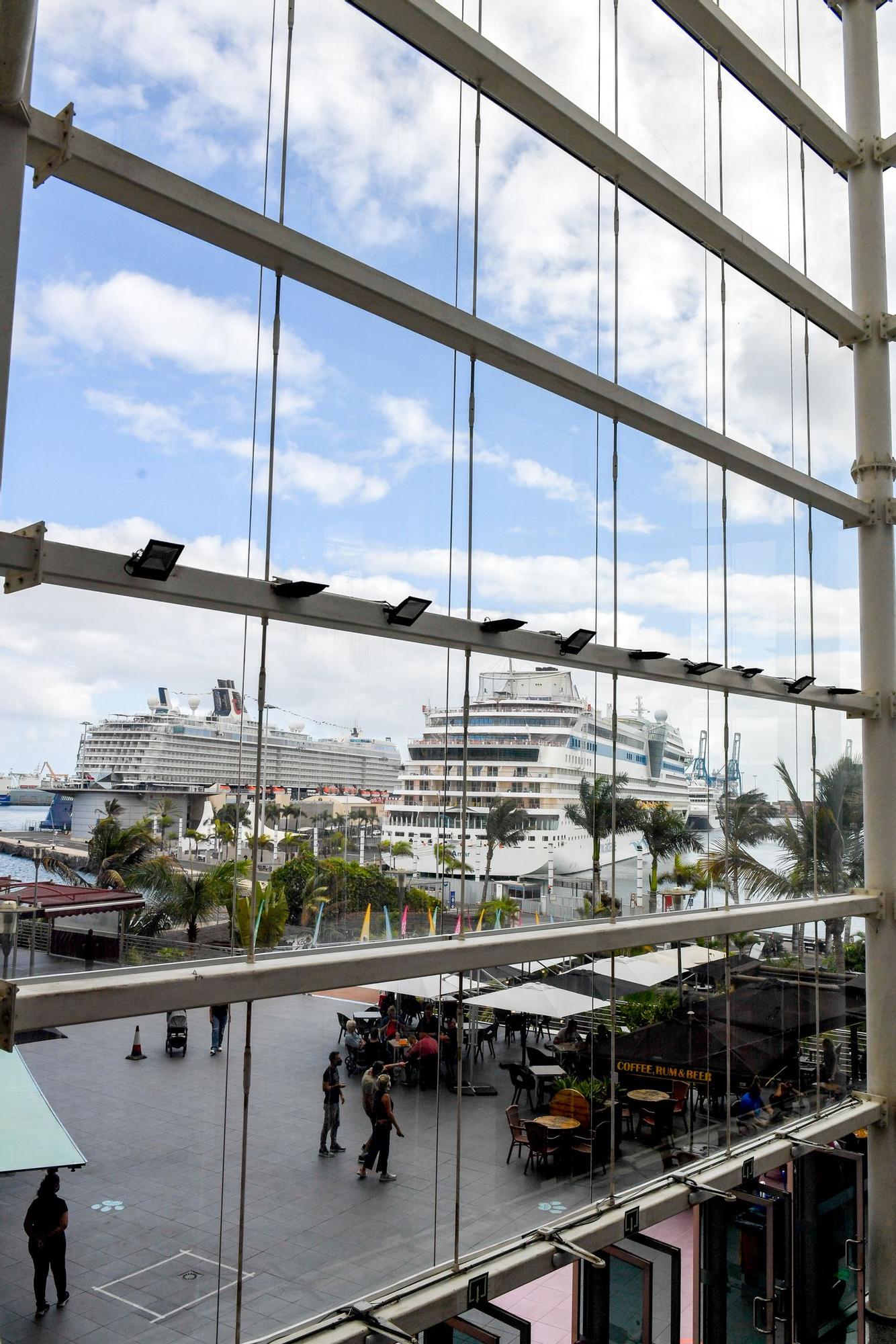 Cruceros en el Puerto de Las Palmas (07/11/2021)