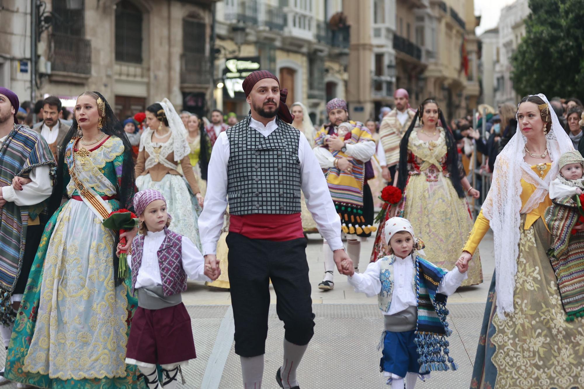 Búscate en el segundo día de ofrenda por la calle Quart (entre las 18:00 a las 19:00 horas)