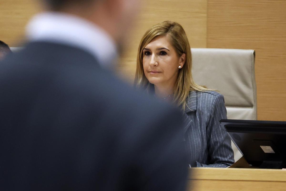 Pradas s’acull a la seva situació judicial per no respondre a l’esquerra