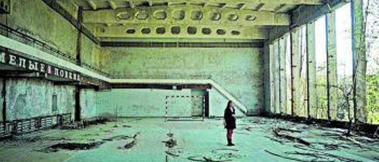 Piscina abandonada tras la catástrofe de Chernobyl (Ucrania) de 1986.