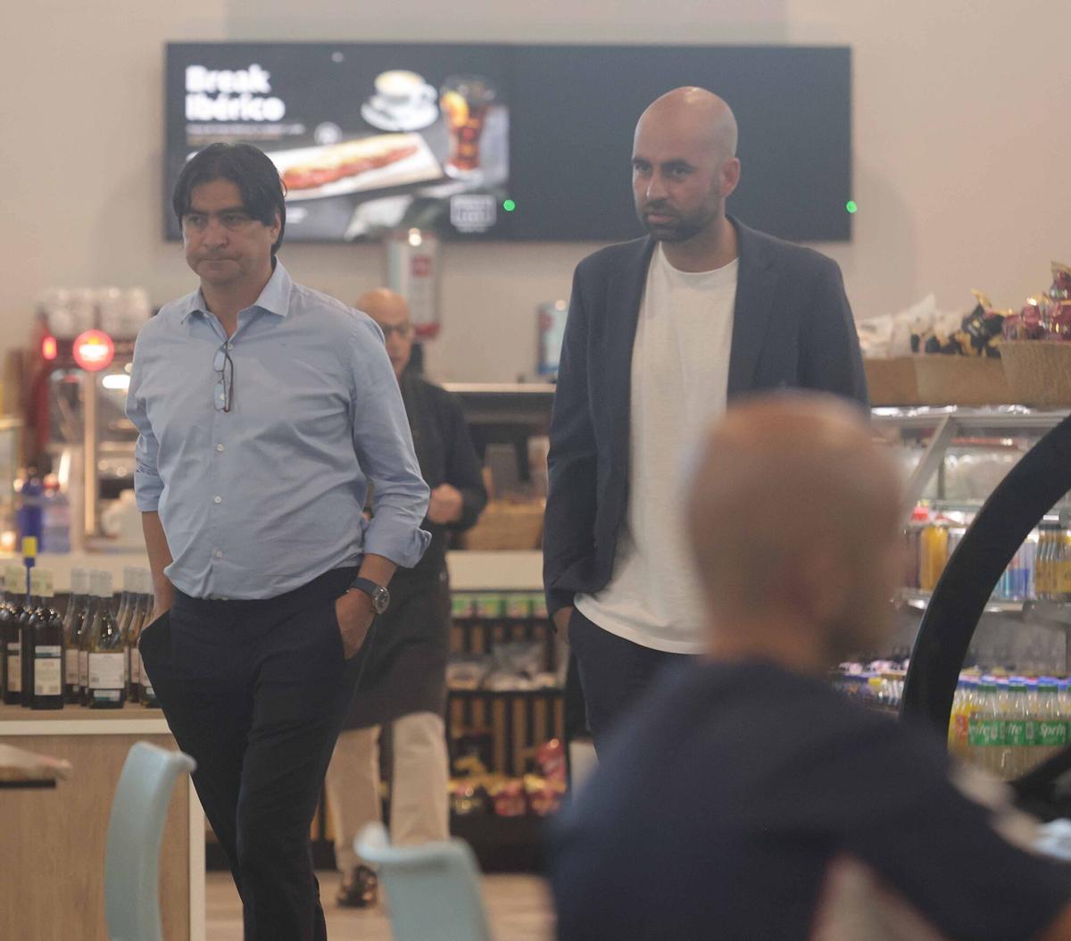La expedición del Celta ha partido este miércoles desde el aeropuerto de Vigo para cerrar su preparación con dos amistosos contra el Sassuolo y en Nápoles La expedición del Celta ha partido este miércoles desde el aeropuerto de Vigo para cerrar su preparación con dos amistosos contra el Sassuolo y en Nápoles