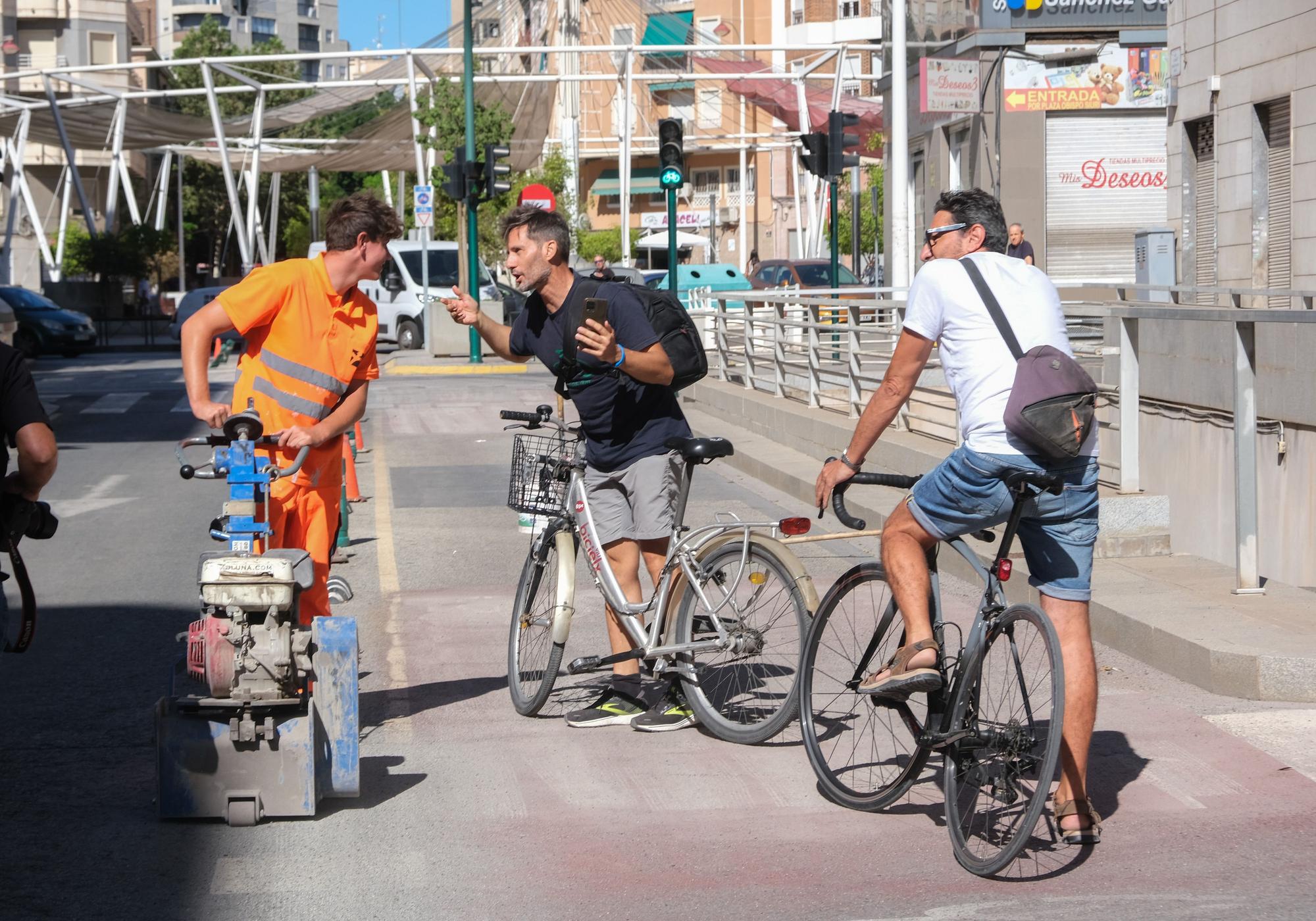 Así ha sido la protesta contra la eliminación del carril bici de Jose Maria Buck de Elche