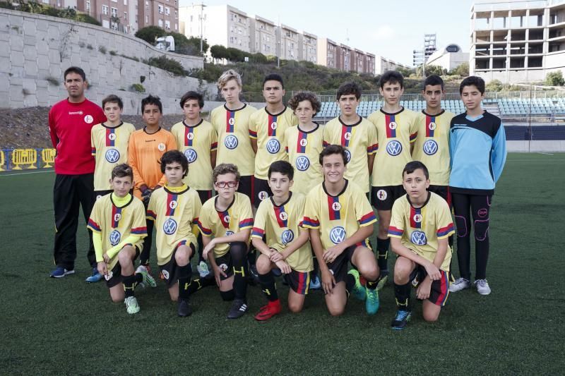 21.04.18 Las Palmas de Gran Canaria. Fútbol base intantil temporada 2017-18. Siete Palmas - Heidelberg. Anexo Estadio de Gran Canaria.  Foto Quique Curbelo  | 21/04/2018 | Fotógrafo: Quique Curbelo