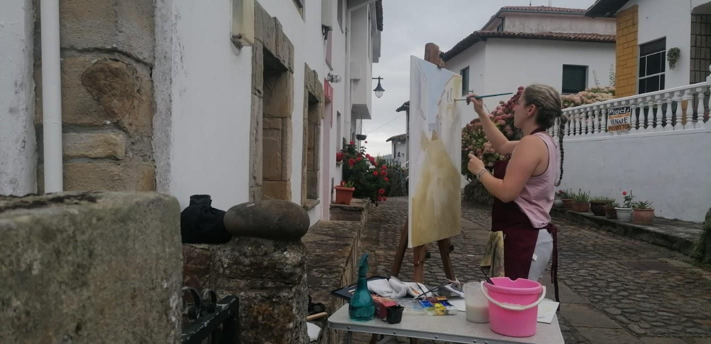 Tazones está hecho un pincel: así fue la gran cita de pintura al aire libre de la localidad marinera