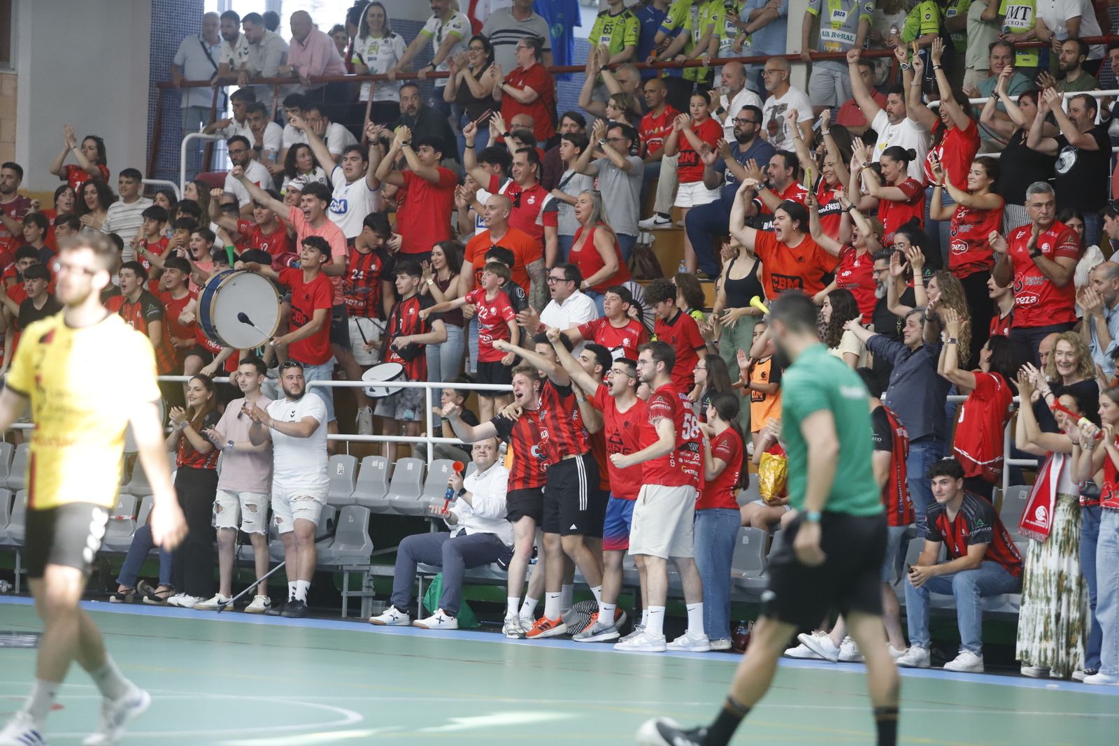 El Cajasur Córdoba BM - Handbol Sant Cugat en imágenes