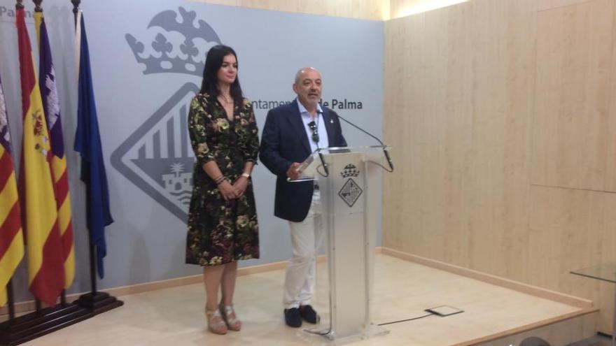 Sergio Rodriguez y la concejala Sandra BarcelÃ³