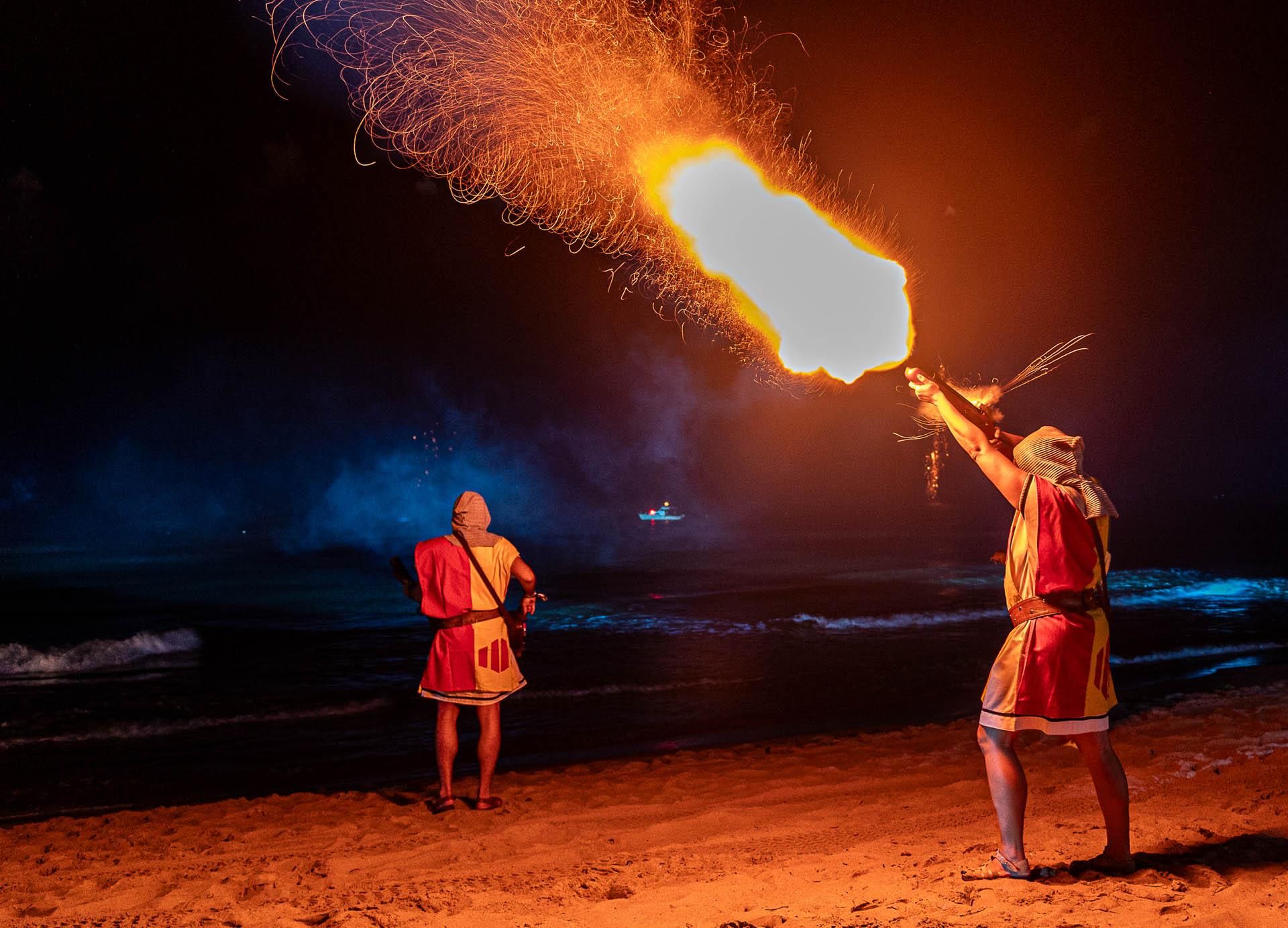 Las imágenes del Desembarco de los Moros y Cristianos de La Vila