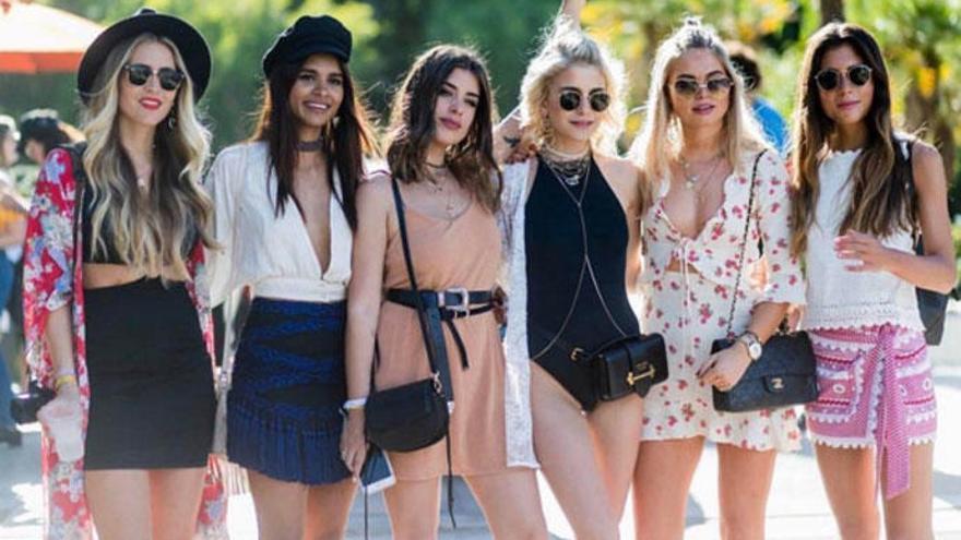 La bloguera Dulceida con sus amigas en Coachella