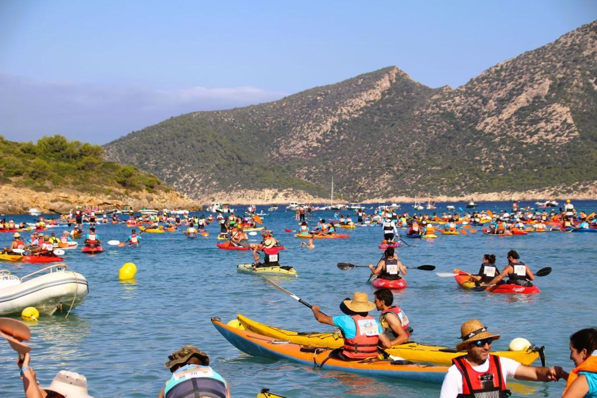 Volta a Sa Dragonera en piragua y paddle surf 2024