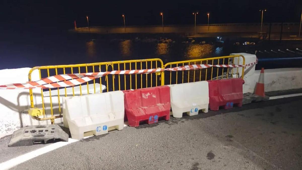 Balizamiento de una zona de la Playa de La Caletilla