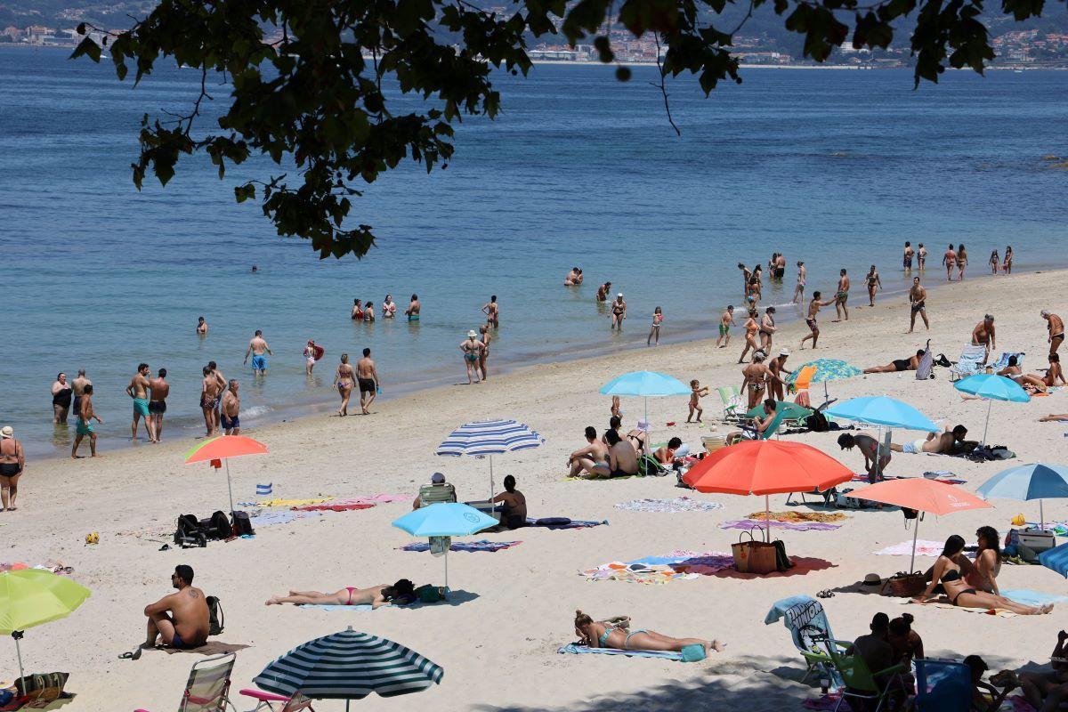 Esta tranquila playa es una de las opciones favoritas para los bañistas.