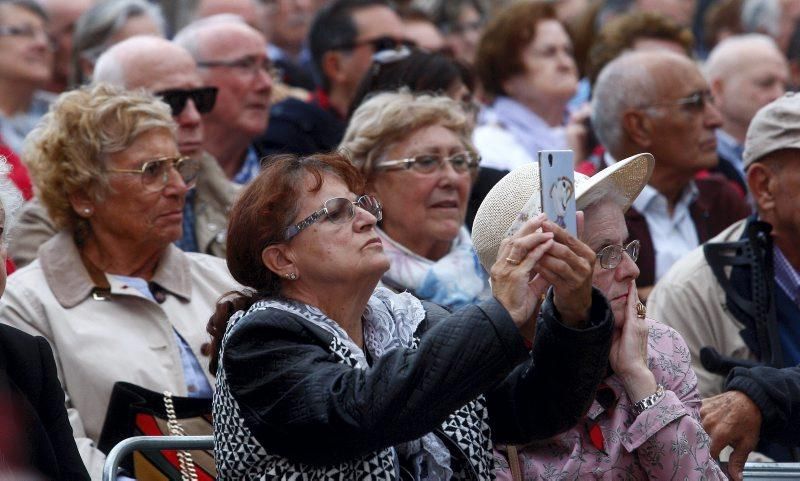 Jotas en la Plaza del Pilar.