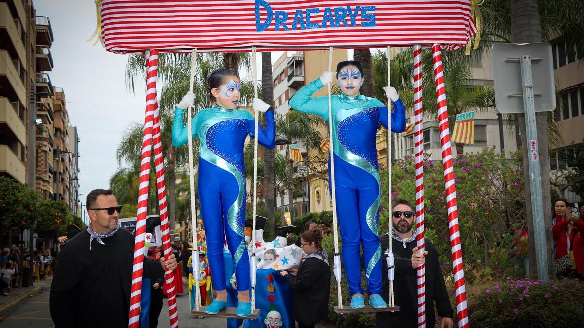 La Falla Segon Tram - Avinguda en la Cabalgata del Ninot Infantil de Torrent.