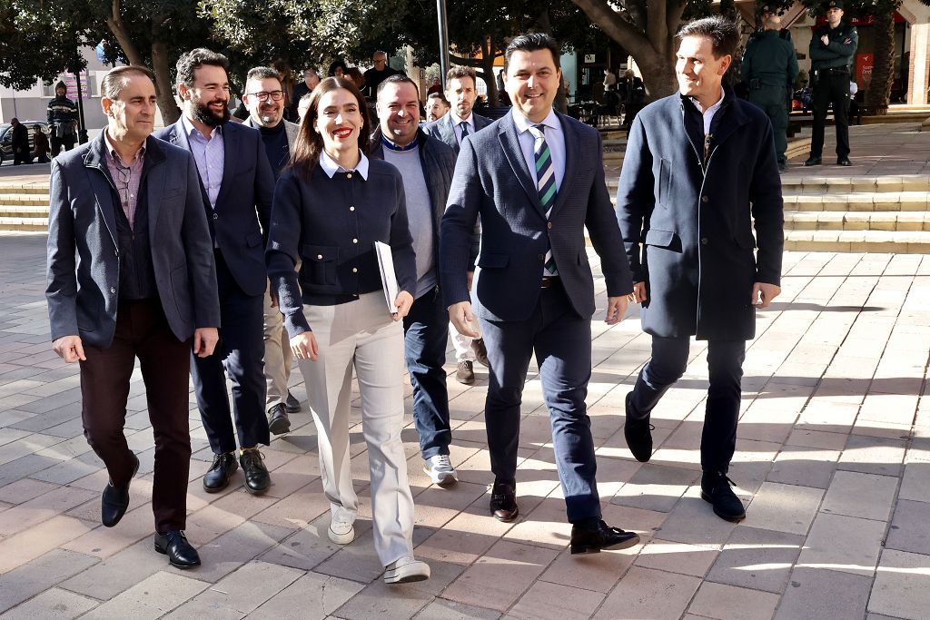 Las imágenes de la moción de censura en Alhama de Murcia