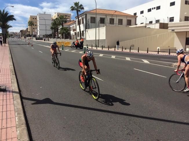 El triatlón se apodera de Las Palmas de Gran Canaria