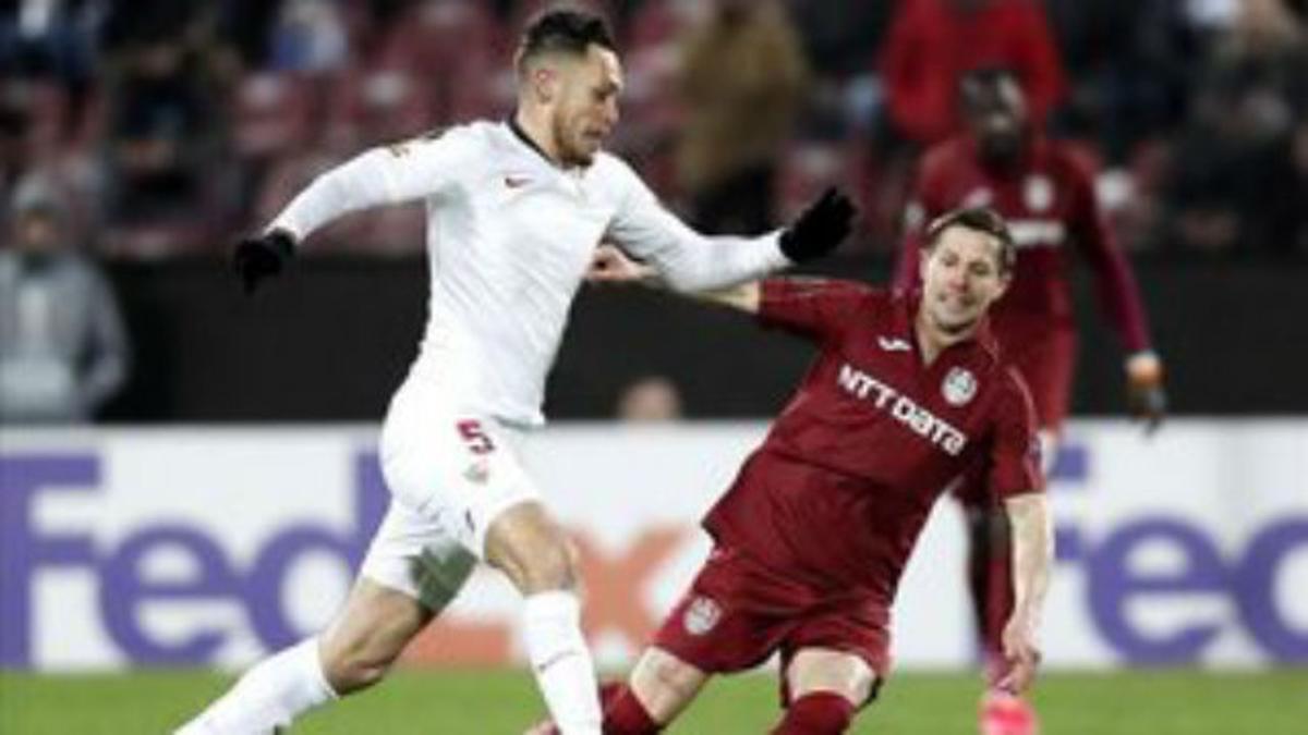 El Sevilla salva la eliminatoria ante el Cluj en el último suspiro