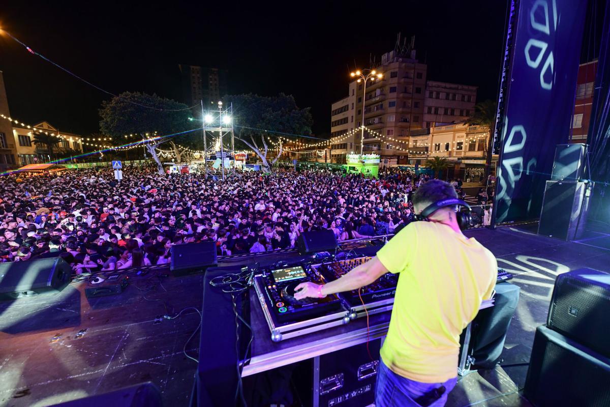 Noches de Carnaval en Manuel Becerra.