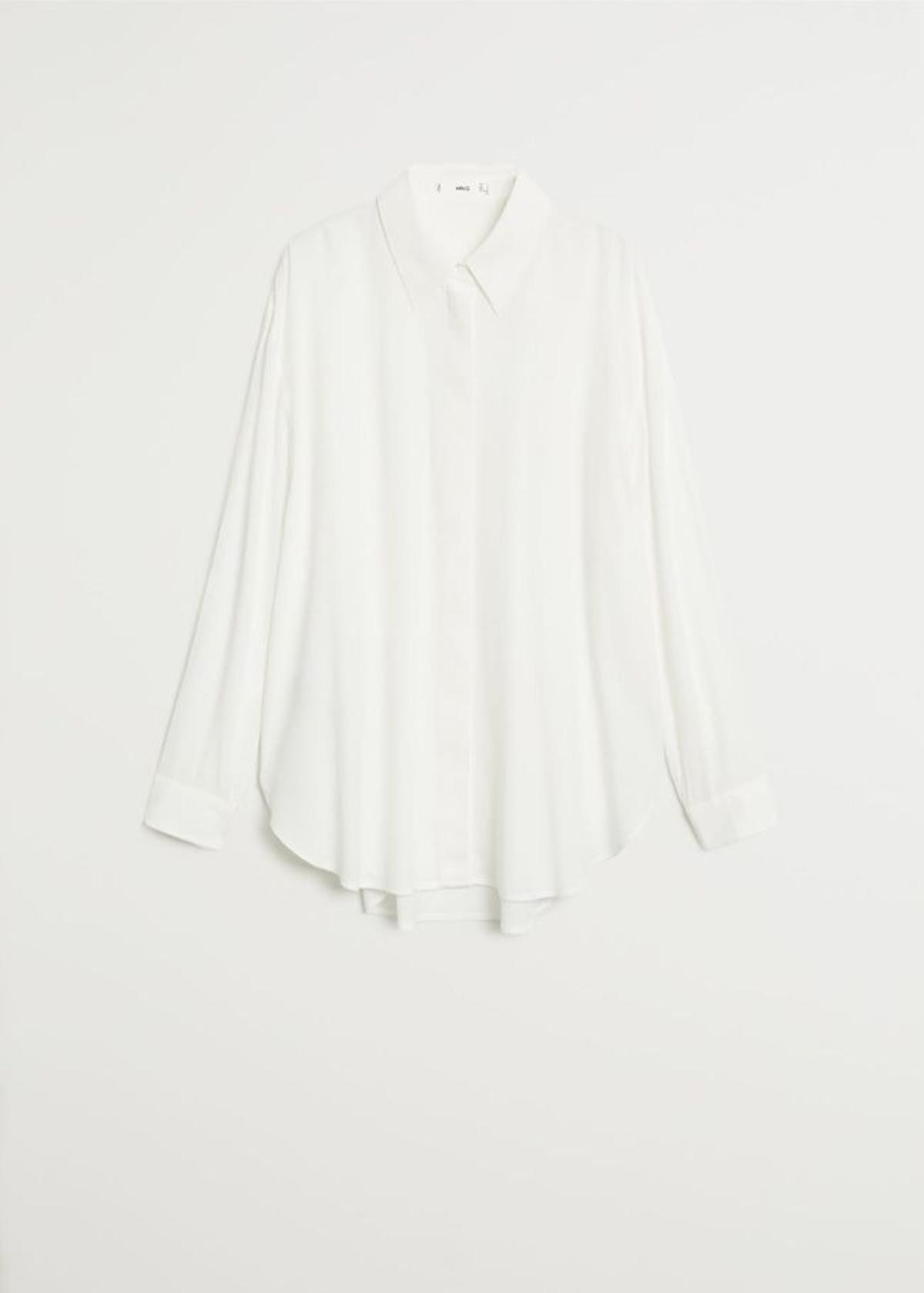 Camisa 'oversize' blanca, de Mango