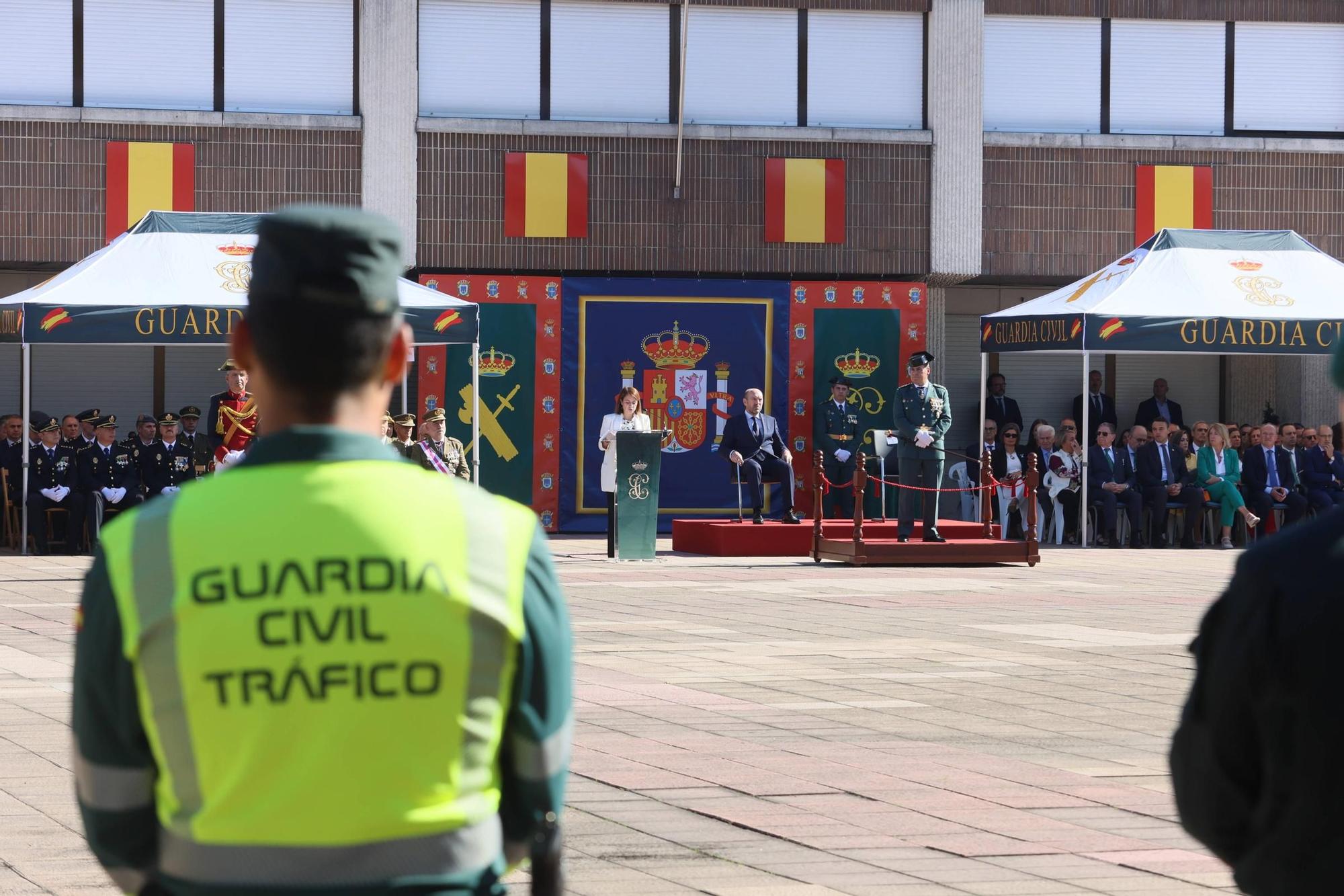 EN IMÁGENES: Desfile de la Guardia Civil en Oviedo por el día de la Hispanidad