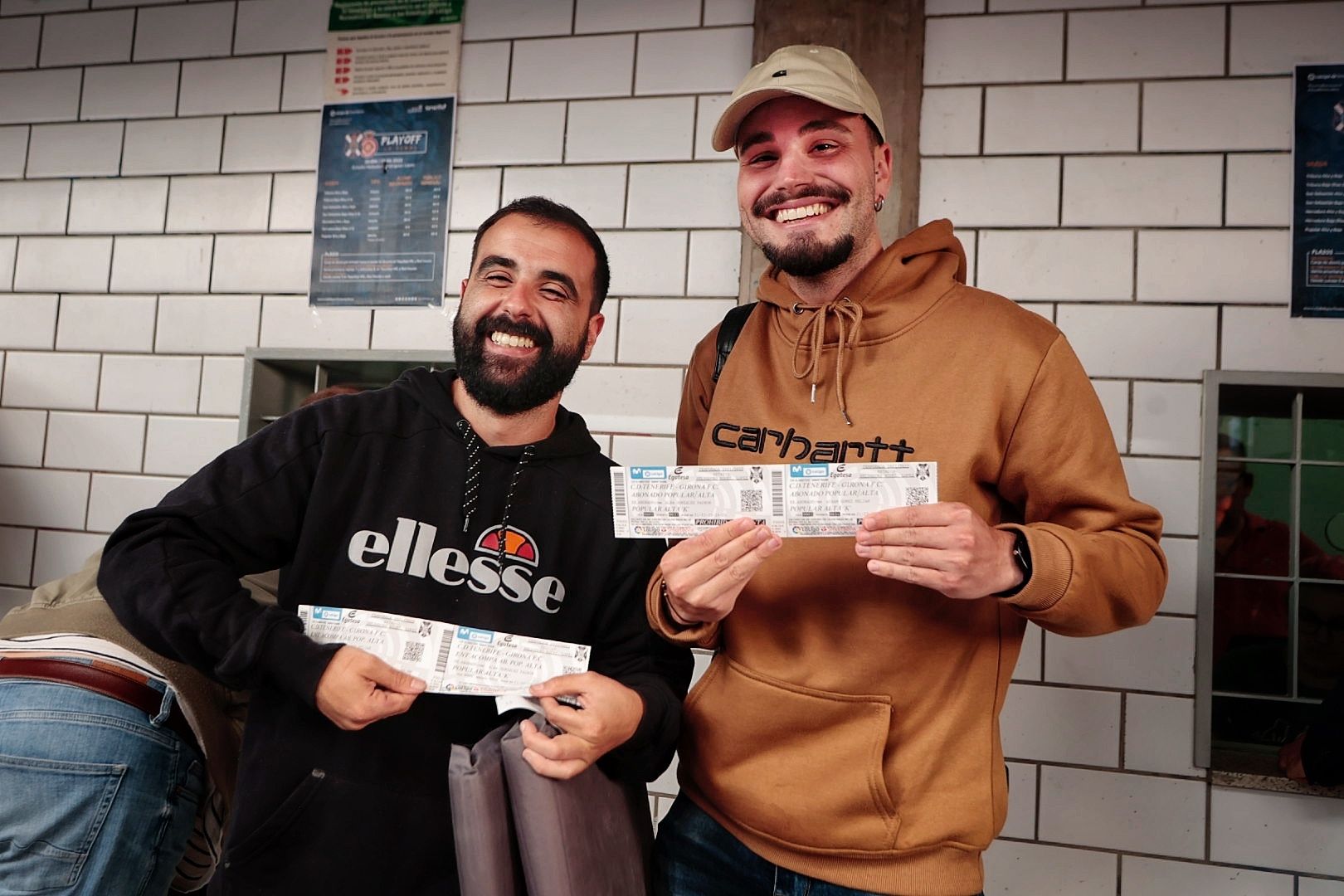 Colas para una entrada del Tenerife - Girona