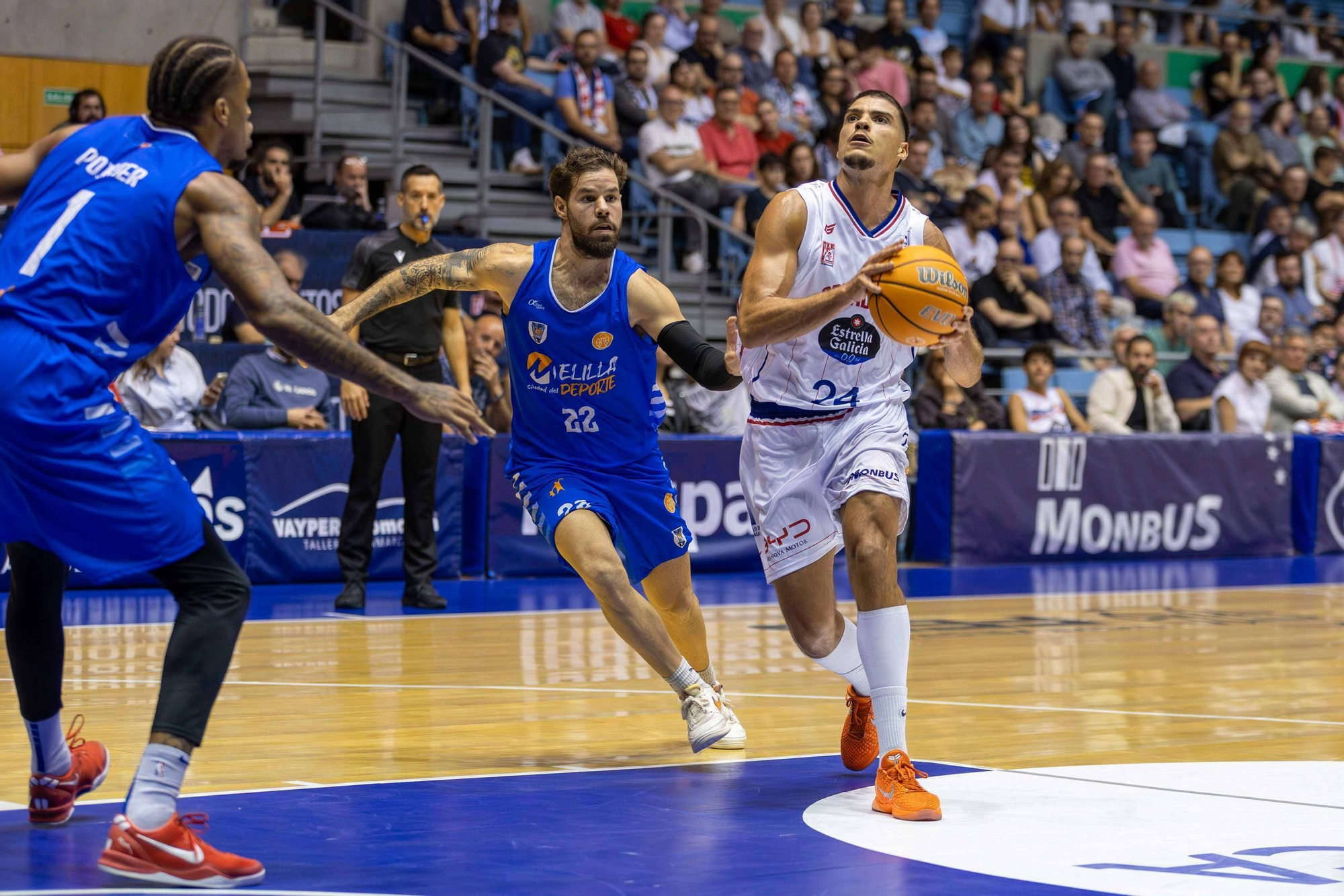 El Obradoiro ejerce de 'grande' para ganar al Melilla