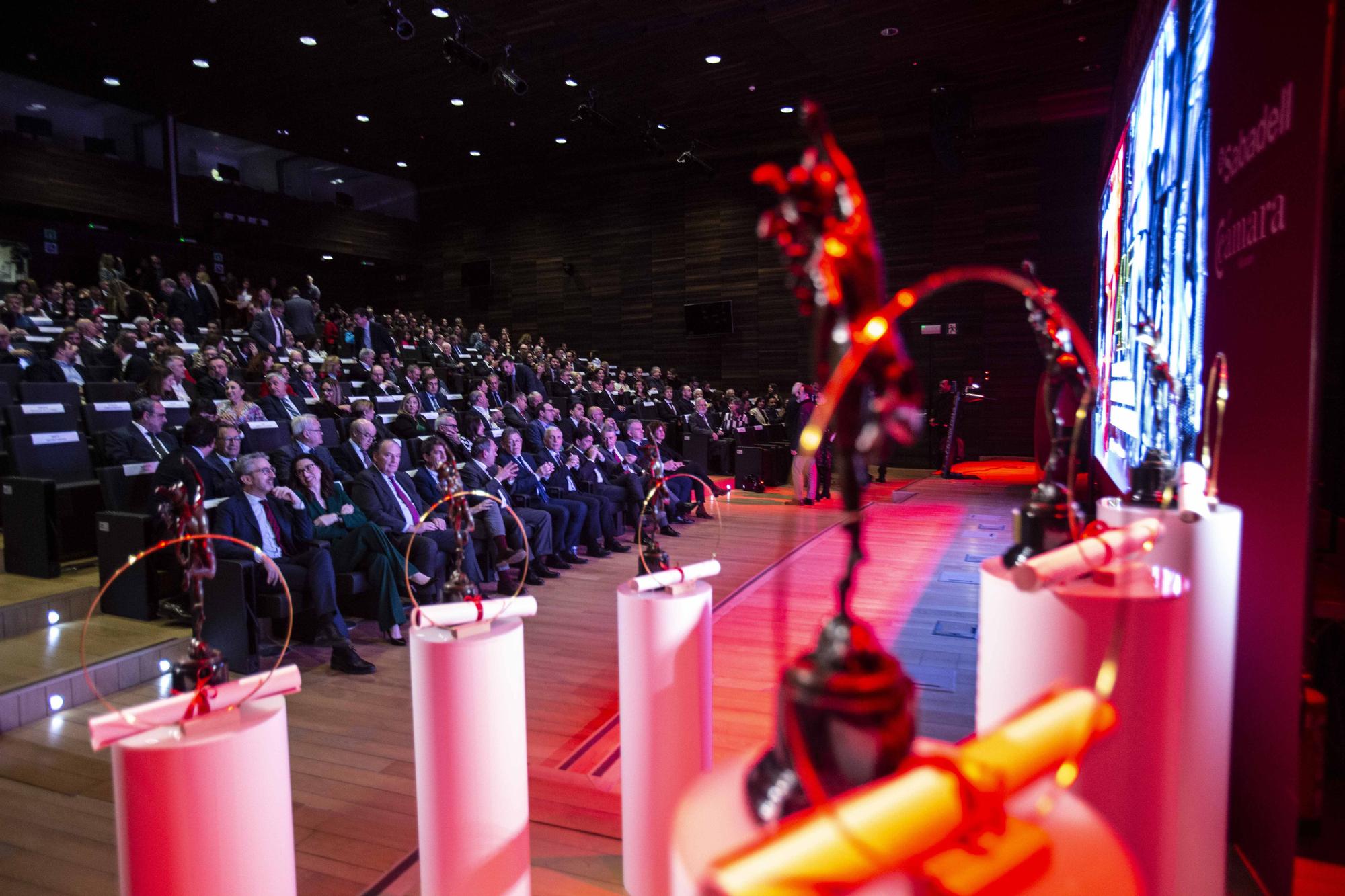 Reconocimiento a Juan Riera y José Luis Gisbert en la Noche de la Economía