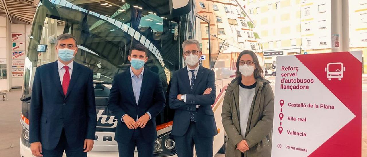 La estación de autobuses de Castelló acogió la presentación del nuevo servicio.