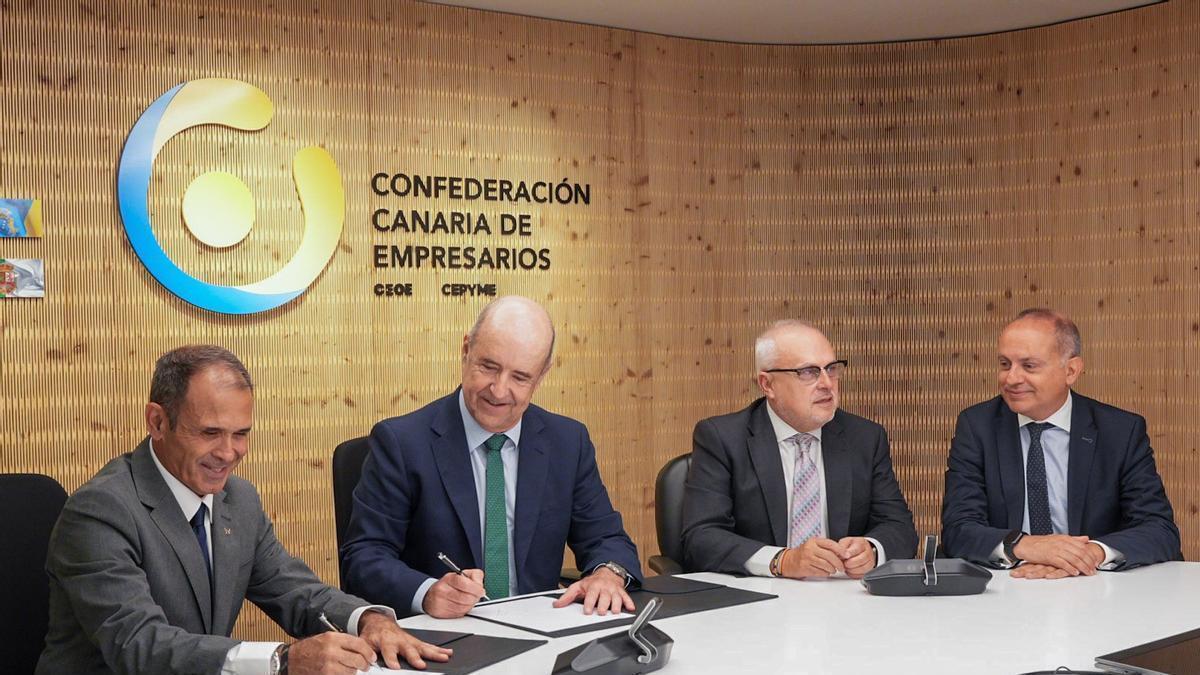 Mutua Tinerfeña y la CCE acuerdan explorar vías de colaboración para reforzar nuestro sector productivo.