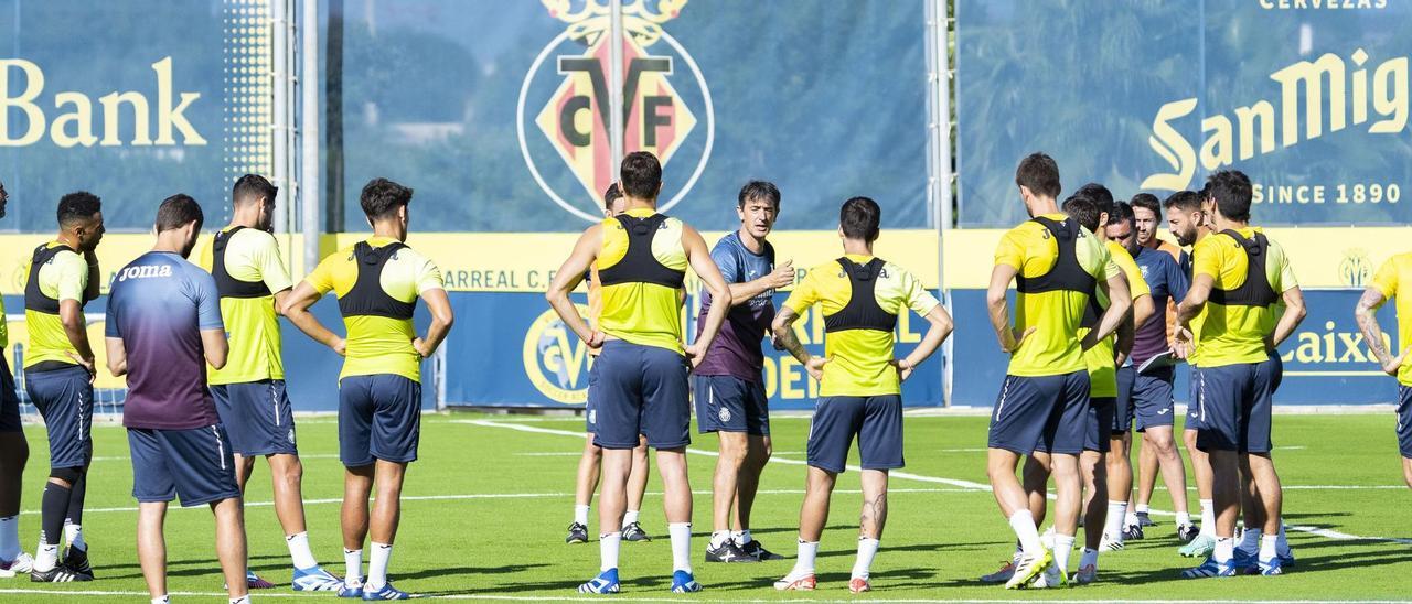 José Rojo Martín, ‘Pacheta’, entrenador del Villarreal CF, trabajará por vez primera desde que llegó al cargo una semana entera con la totalidad de la plantilla, independientemente delos lesionados.