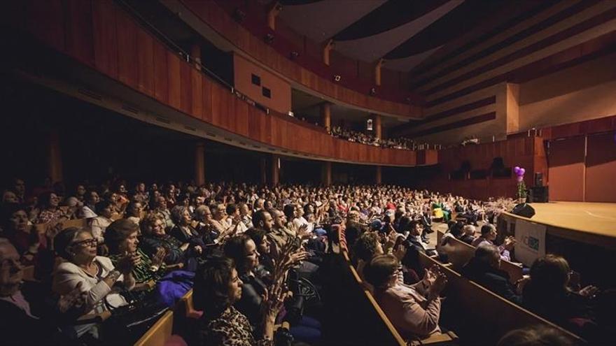 Moda solidaria en Mérida a favor del cáncer